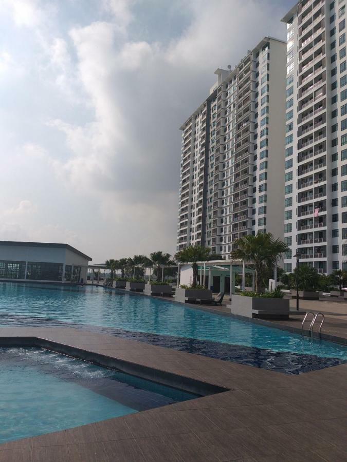 Kempas Indah @ The Secret Garden Homestay ยะโฮร์บาห์รู ภายนอก รูปภาพ